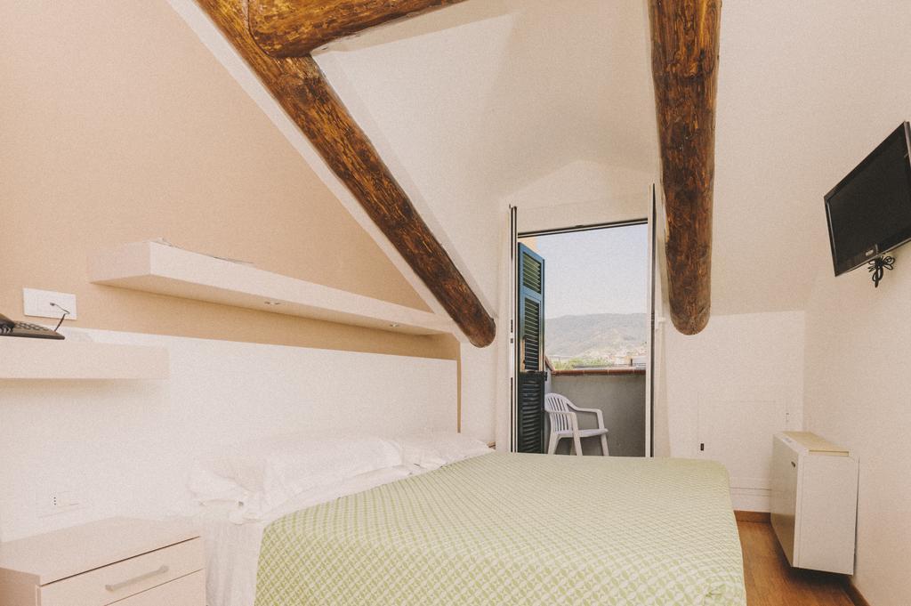 Hotel Melograno Spotorno Habitación foto