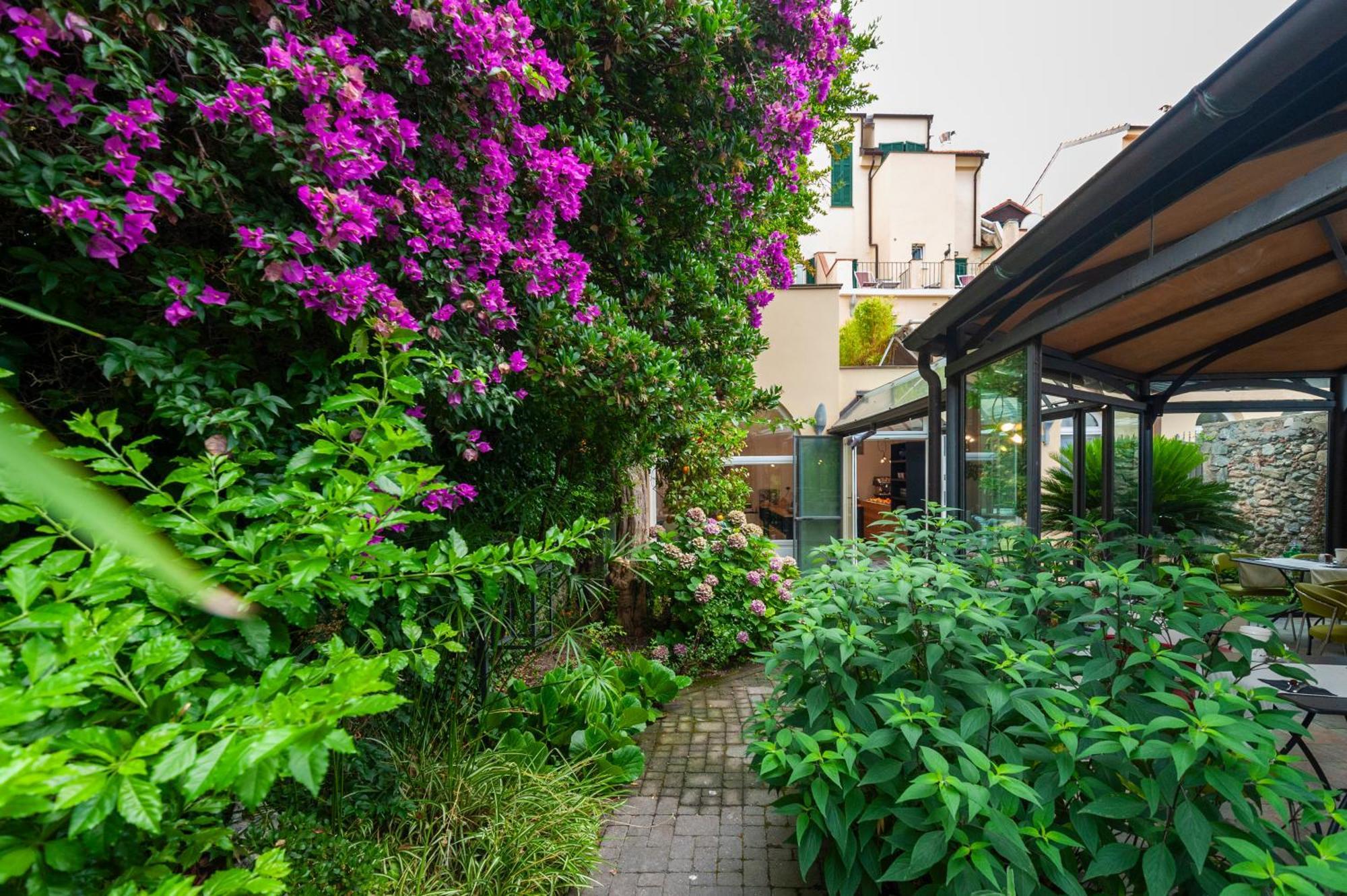 Hotel Melograno Spotorno Exterior foto
